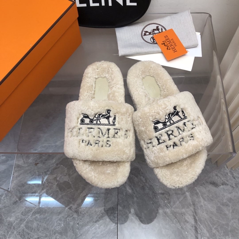 H**mes slippers